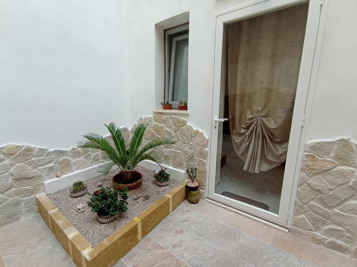 Samele Bed And Breakfast Λέτσε Εξωτερικό φωτογραφία